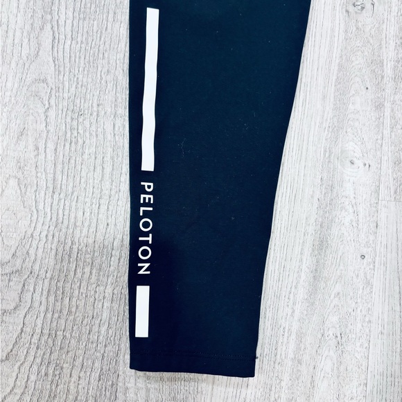 Peloton Here Now Black High Waisted Leggings Small - Picture 3 of 6
